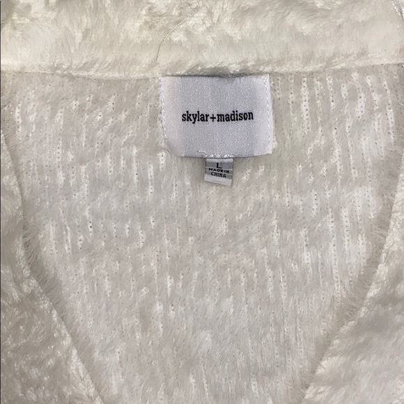 Soft Cropped Sweater - Picture 3 of 4